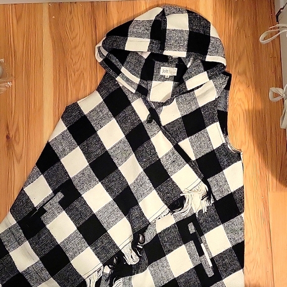 Jolt  Hooded blanket Vest - Picture 1 of 6